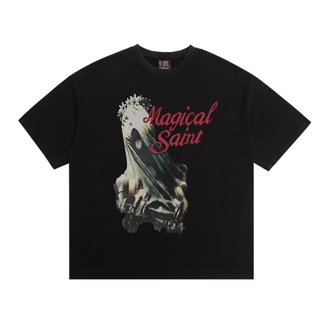 Saint Michael American abstract MAGICAL monster printed retro washed and distressed short-sleeved T-shirt. Printed washed and distressed retro Vintage loose short sleeves. Digital white ink direct injection. The fabric is breathable and the pattern is three-dimensional and clear. Fabric: Double yarn 240g Style number: S899 Size: S-M-L-XL Color: Black Price: P118